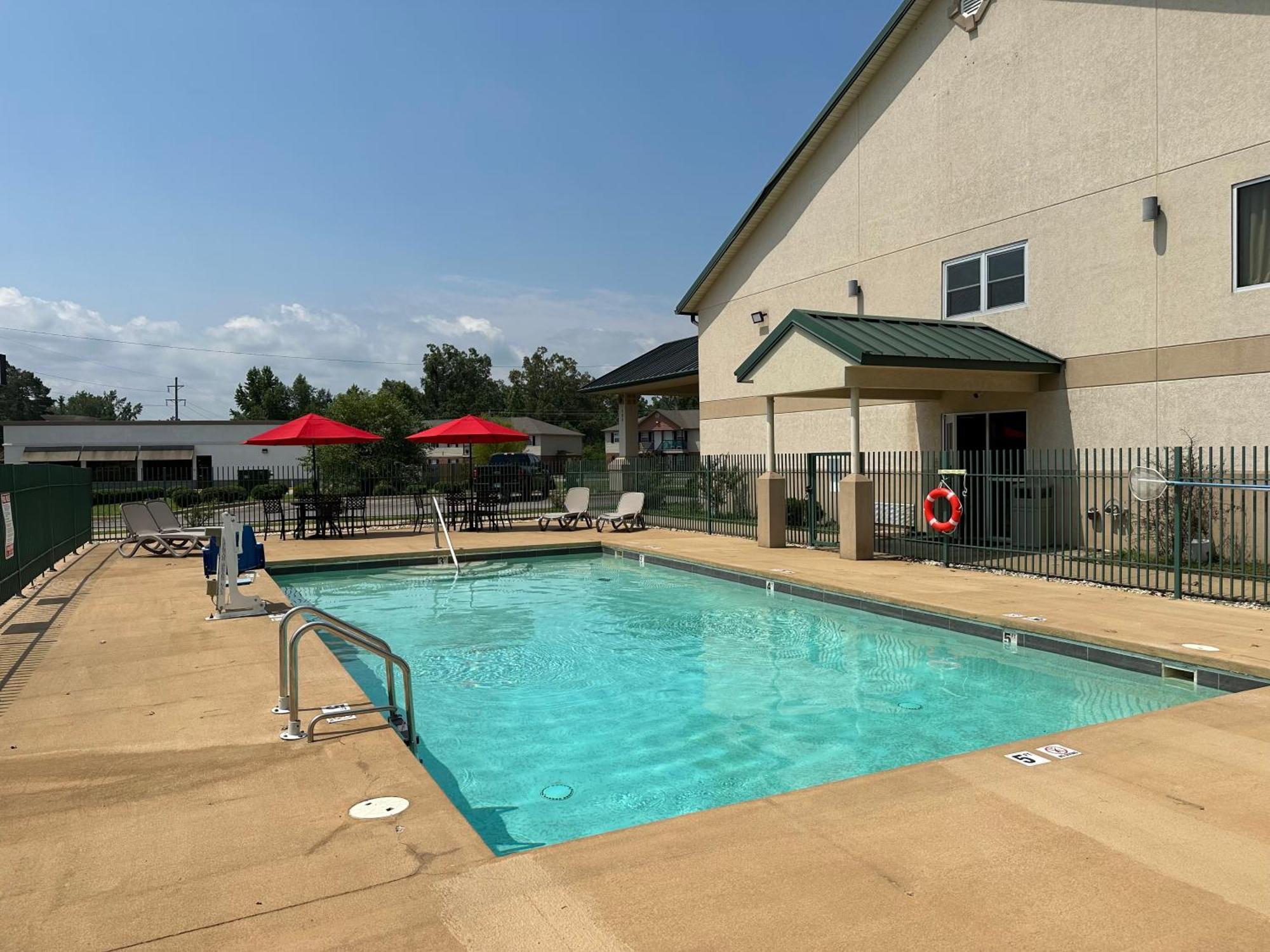 Star City Inn & Suites Exterior photo