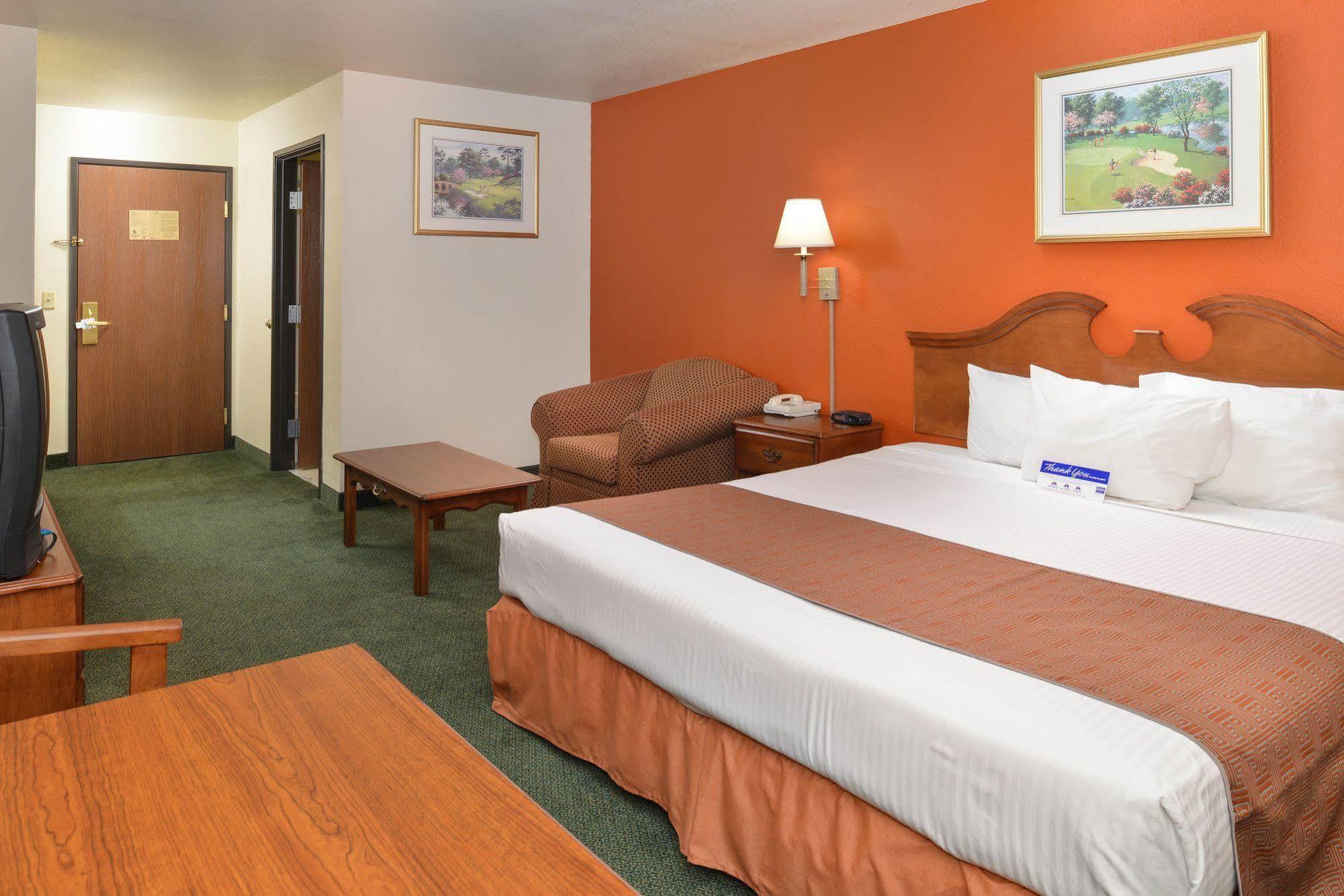 Star City Inn & Suites Exterior photo