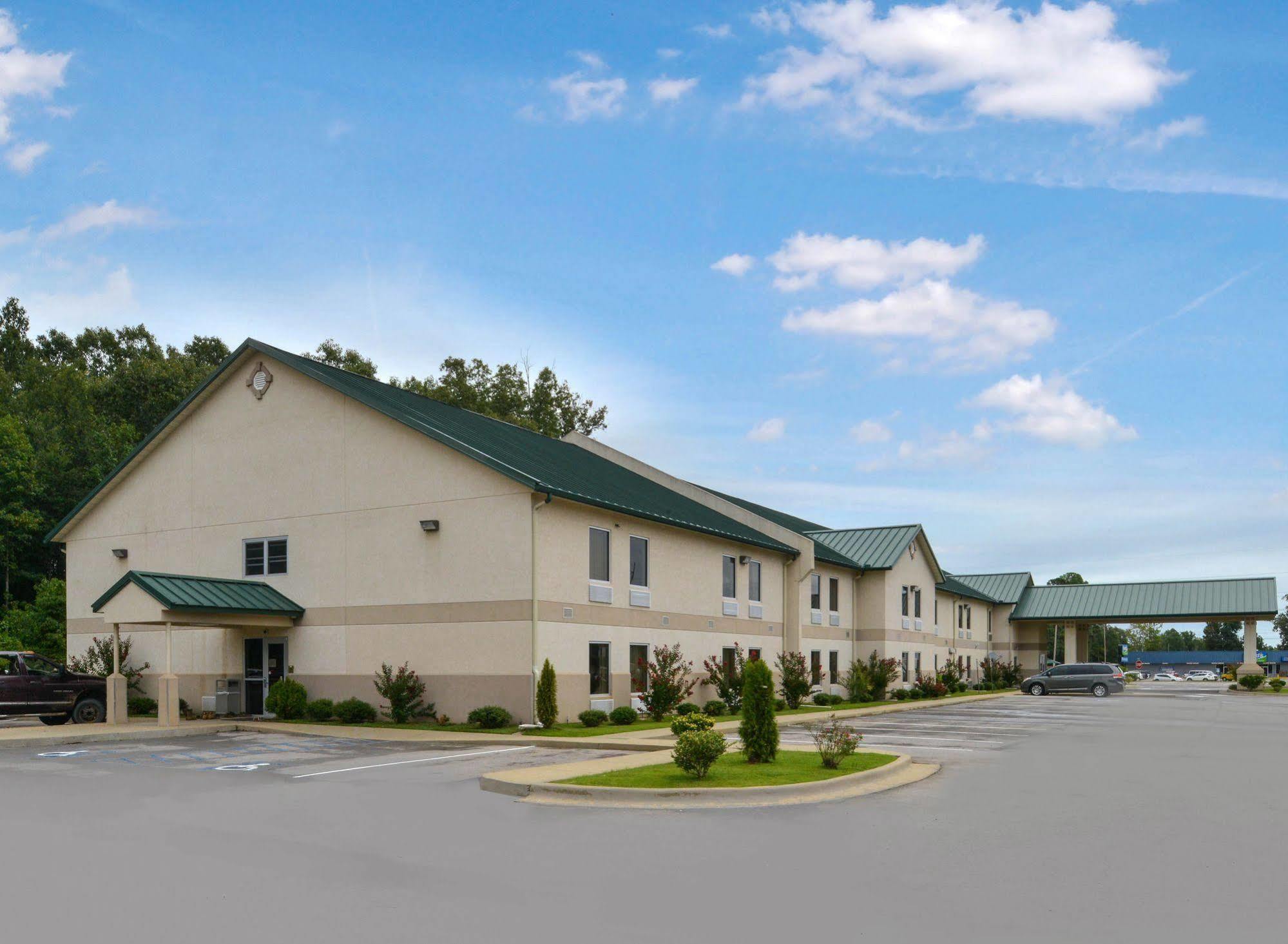 Star City Inn & Suites Exterior photo