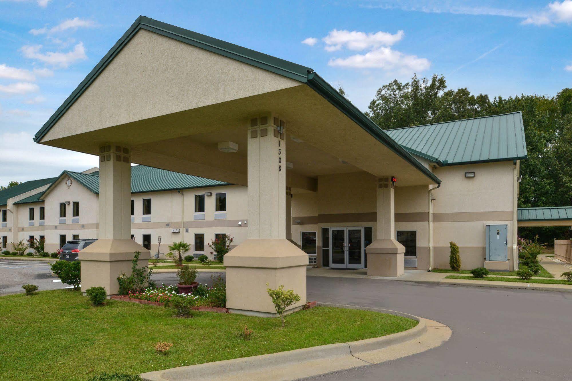 Star City Inn & Suites Exterior photo